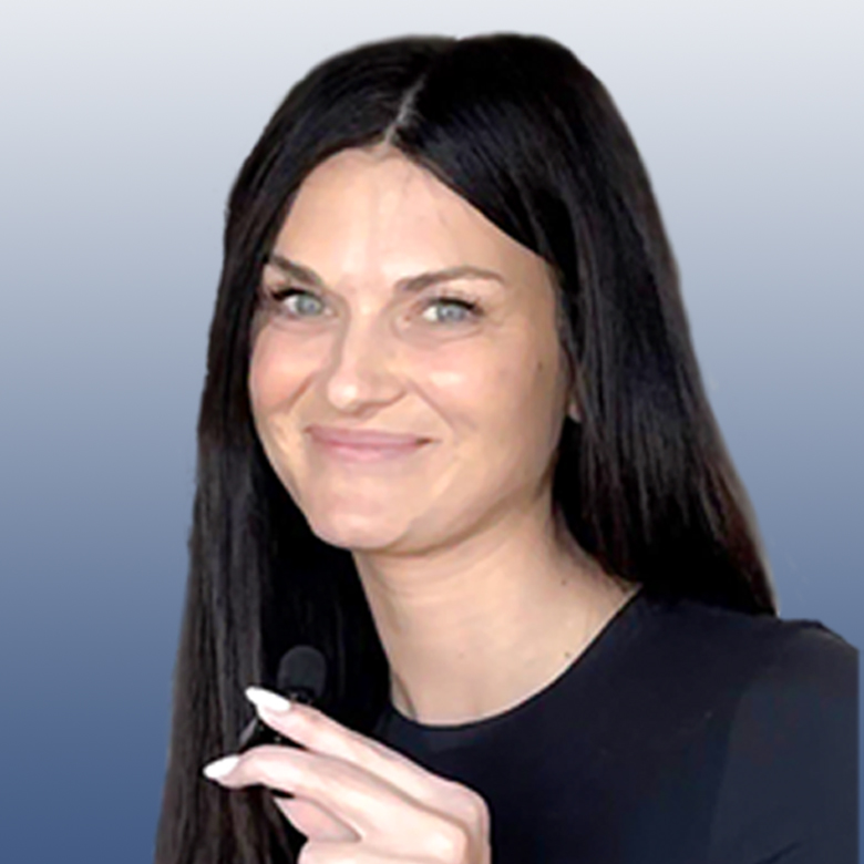 Karolina Plis