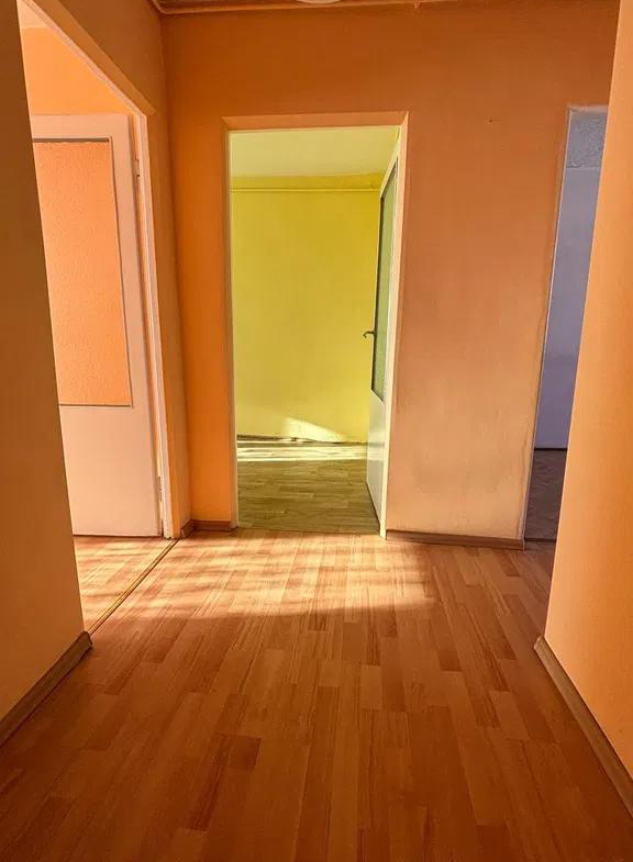 576